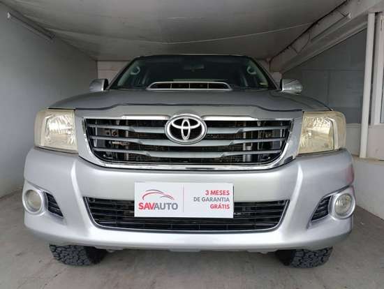 TOYOTA-HILUX-2015