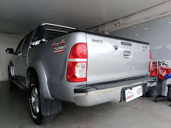 TOYOTA-HILUX-2.7 SRV 4X4 CD 16V FLEX 4P AUTOMÁTICO TOYOTA-HILUX-2015