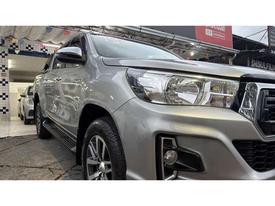 TOYOTA-HILUX-2018