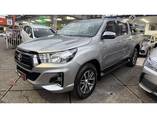 TOYOTA-HILUX-2018