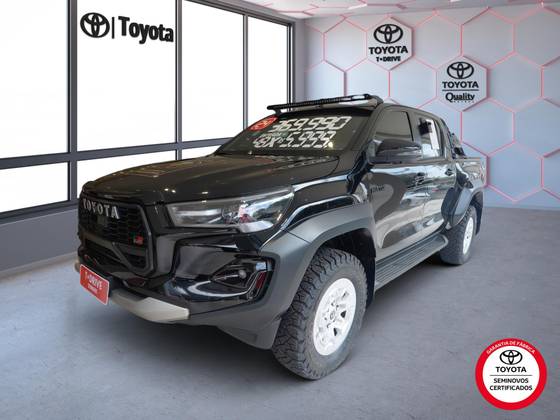 TOYOTA HILUX 2.8 D-4D TURBO DIESEL CD GR-S 4X4 AUTOMÁTICO