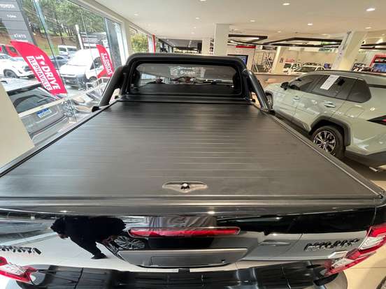 TOYOTA-HILUX-2.8 D-4D TURBO DIESEL CD GR-S 4X4 AUTOMÁTICO TOYOTA-HILUX-2024