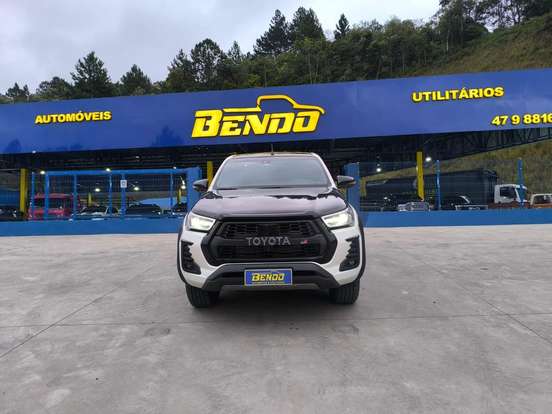 TOYOTA-HILUX-2.8 D-4D TURBO DIESEL CD GR-S 4X4 AUTOMÁTICO TOYOTA-HILUX-2022