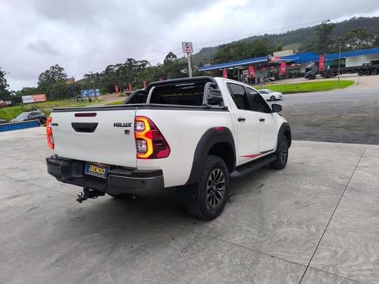 TOYOTA-HILUX-2.8 D-4D TURBO DIESEL CD GR-S 4X4 AUTOMÁTICO TOYOTA-HILUX-2022