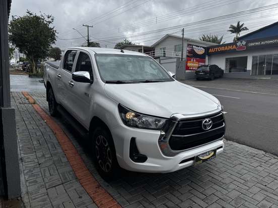 TOYOTA-HILUX-2.8 D-4D TURBO DIESEL CD POWER PACK 4X4 MANUAL TOYOTA-HILUX-2021