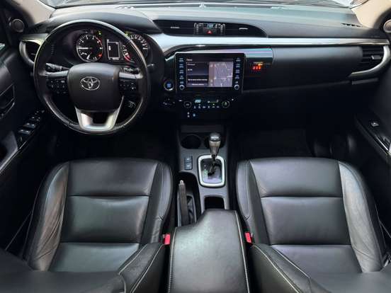 TOYOTA-HILUX-2.8 D-4D TURBO DIESEL CD SRV 4X4 AUTOMÁTICO TOYOTA-HILUX-2021