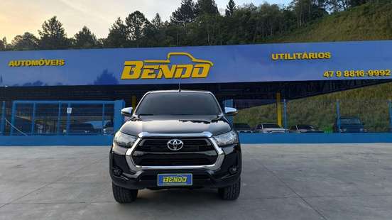 TOYOTA-HILUX-2022