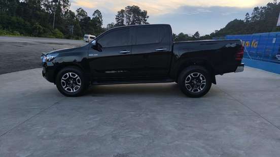 TOYOTA-HILUX-2022