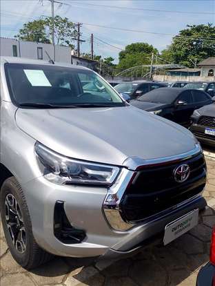 TOYOTA-HILUX-2024