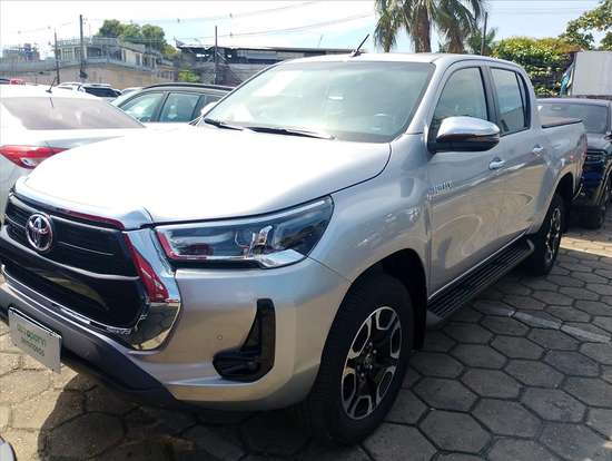 TOYOTA-HILUX-2024