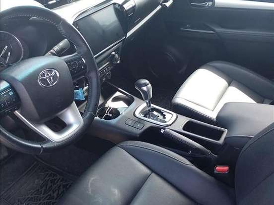 TOYOTA-HILUX-2.8 D-4D TURBO DIESEL CD SRV 4X4 AUTOMÁTICO TOYOTA-HILUX-2024