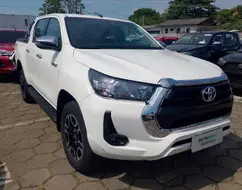 TOYOTA HILUX 2.8 D-4D TURBO DIESEL CD SRV 4X4 AUTOMÁTICO TOYOTA HILUX 2.8 D-4D TURBO DIESEL CD SRV 4X4 AUTOMÁTICO