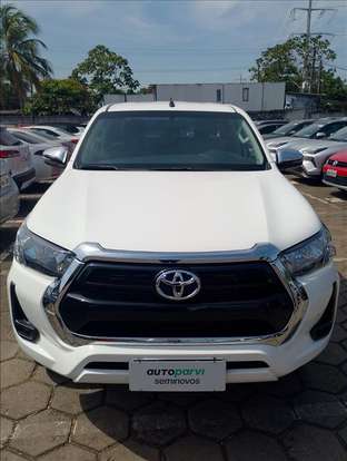 TOYOTA-HILUX-2023