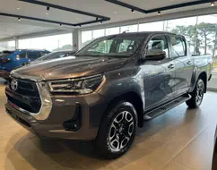 TOYOTA HILUX 2.8 D-4D TURBO DIESEL CD SRV 4X4 AUTOMÁTICO TOYOTA HILUX 2.8 D-4D TURBO DIESEL CD SRV 4X4 AUTOMÁTICO