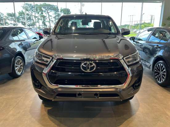 TOYOTA-HILUX-2.8 D-4D TURBO DIESEL CD SRV 4X4 AUTOMÁTICO TOYOTA-HILUX-2026