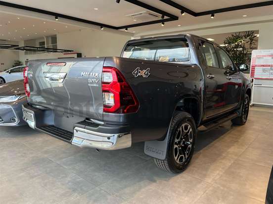 TOYOTA-HILUX-2026
