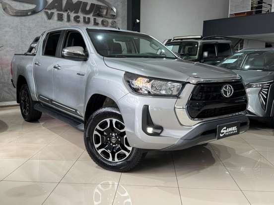 TOYOTA-HILUX-2022
