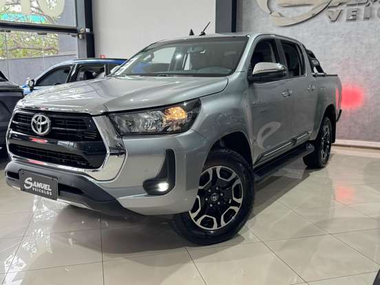 TOYOTA-HILUX-2022
