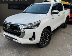 TOYOTA HILUX 2.8 D-4D TURBO DIESEL CD SRV 4X4 AUTOMÁTICO TOYOTA HILUX 2.8 D-4D TURBO DIESEL CD SRV 4X4 AUTOMÁTICO