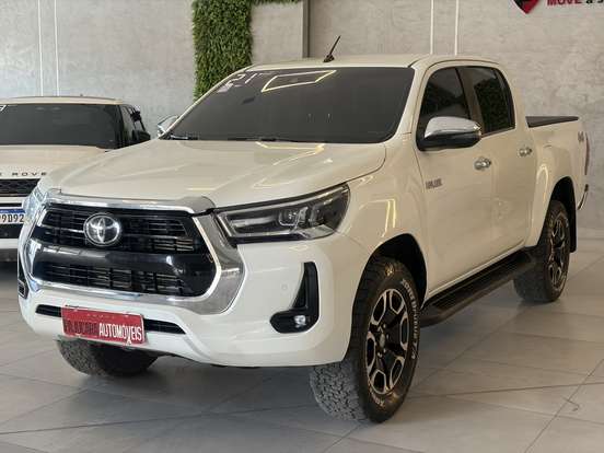 TOYOTA-HILUX-2.8 D-4D TURBO DIESEL CD SRX 4X4 AUTOMÁTICO TOYOTA-HILUX-2021