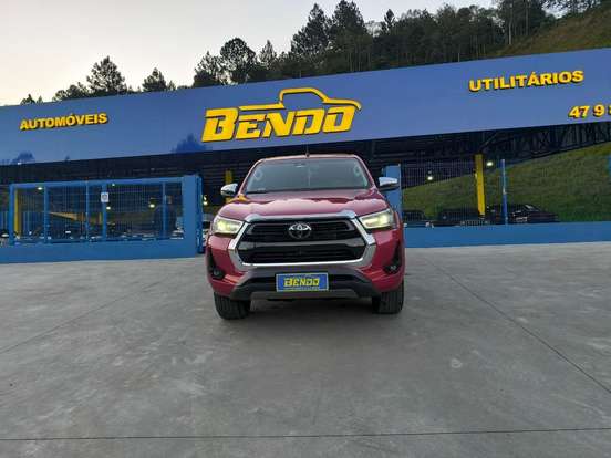 TOYOTA-HILUX-2022