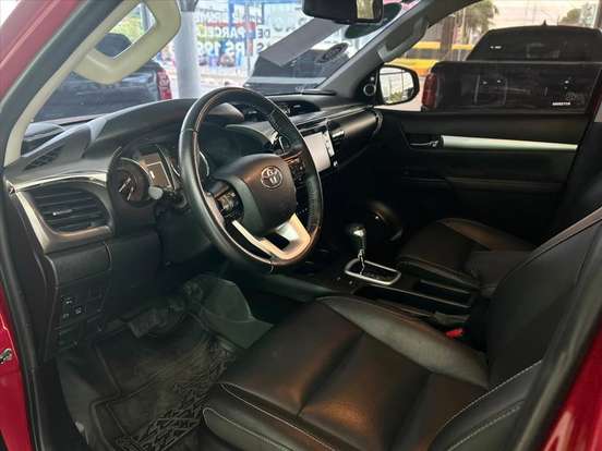 TOYOTA-HILUX-2022