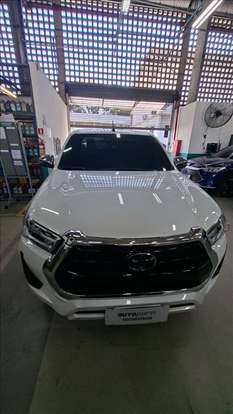 TOYOTA-HILUX-2024