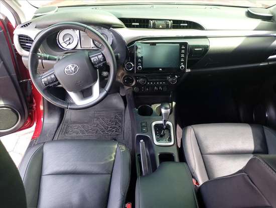 TOYOTA-HILUX-2.8 D-4D TURBO DIESEL CD SRX 4X4 AUTOMÁTICO TOYOTA-HILUX-2022