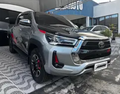 TOYOTA HILUX 2.8 D-4D TURBO DIESEL CD SRX 4X4 AUTOMÁTICO TOYOTA HILUX 2.8 D-4D TURBO DIESEL CD SRX 4X4 AUTOMÁTICO