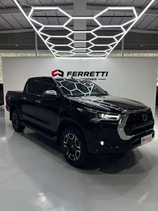 TOYOTA-HILUX-2021