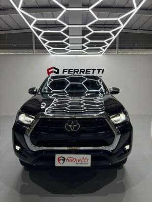 TOYOTA-HILUX-2021