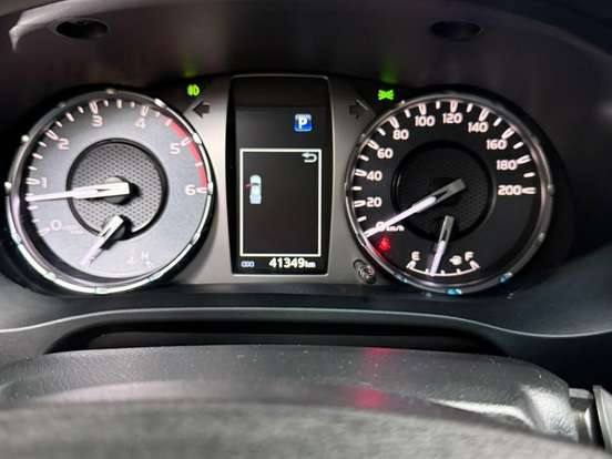 TOYOTA-HILUX-2.8 D-4D TURBO DIESEL CD SRX 4X4 AUTOMÁTICO TOYOTA-HILUX-2021
