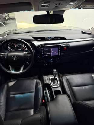 TOYOTA-HILUX-2021