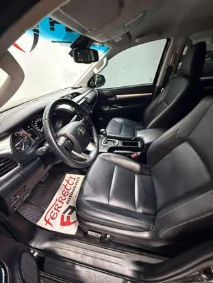 TOYOTA-HILUX-2021