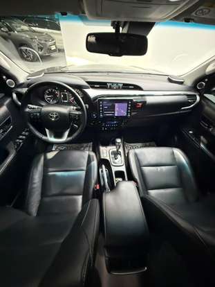 TOYOTA-HILUX-2021