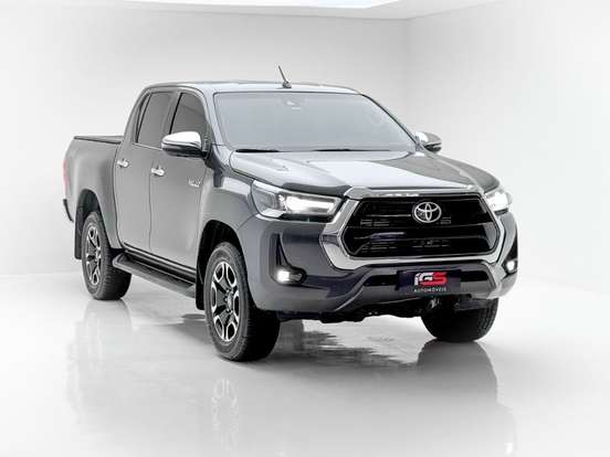 TOYOTA-HILUX-2023