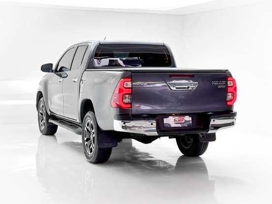 TOYOTA-HILUX-2023
