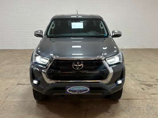 TOYOTA-HILUX-2022