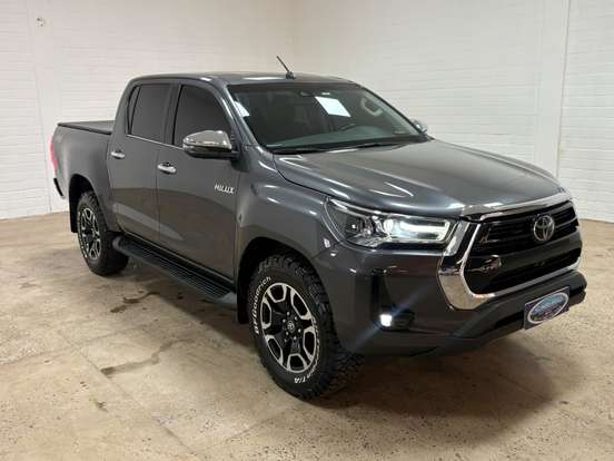 TOYOTA-HILUX-2022