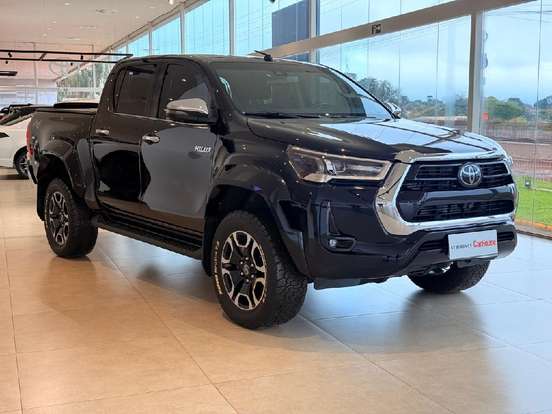 TOYOTA-HILUX-2.8 D-4D TURBO DIESEL CD SRX PLUS 4X4 AUTOMÁTICO TOYOTA-HILUX-2024