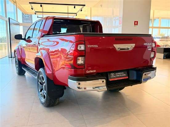 TOYOTA-HILUX-2024