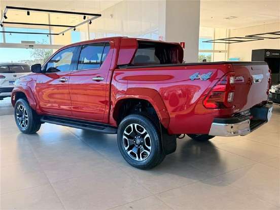 TOYOTA-HILUX-2024