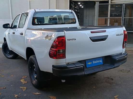 TOYOTA-HILUX-2.8 D-4D TURBO DIESEL CHASSI 4X4 MANUAL TOYOTA-HILUX-2024