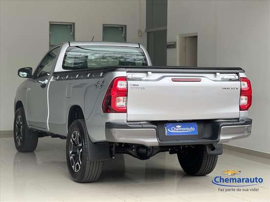 TOYOTA-HILUX-2025