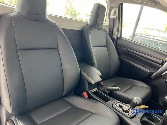 TOYOTA-HILUX-2025