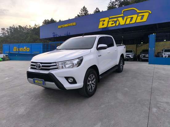 TOYOTA-HILUX-2018