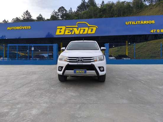 TOYOTA-HILUX-2018