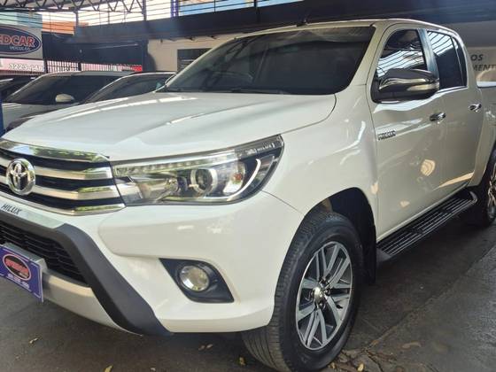 TOYOTA HILUX 2.8 SRX 4X4 CD 16V DIESEL 4P AUTOMÁTICO