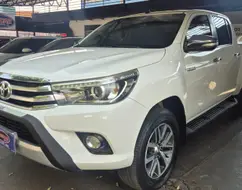 TOYOTA HILUX 2.8 SRX 4X4 CD 16V DIESEL 4P AUTOMÁTICO TOYOTA HILUX 2.8 SRX 4X4 CD 16V DIESEL 4P AUTOMÁTICO