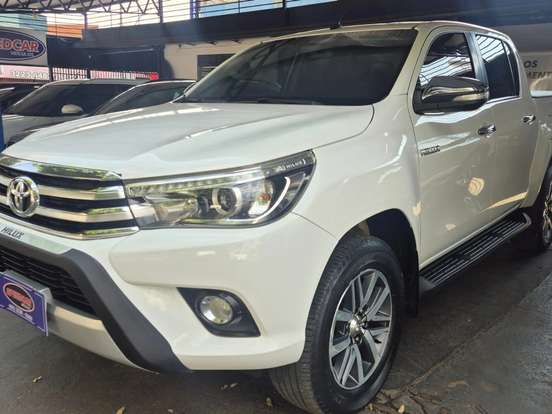 TOYOTA-HILUX-2.8 SRX 4X4 CD 16V DIESEL 4P AUTOMÁTICO TOYOTA-HILUX-2016